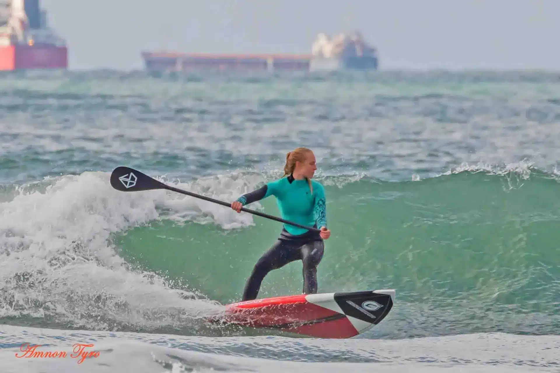 גלישת גלים לנשים